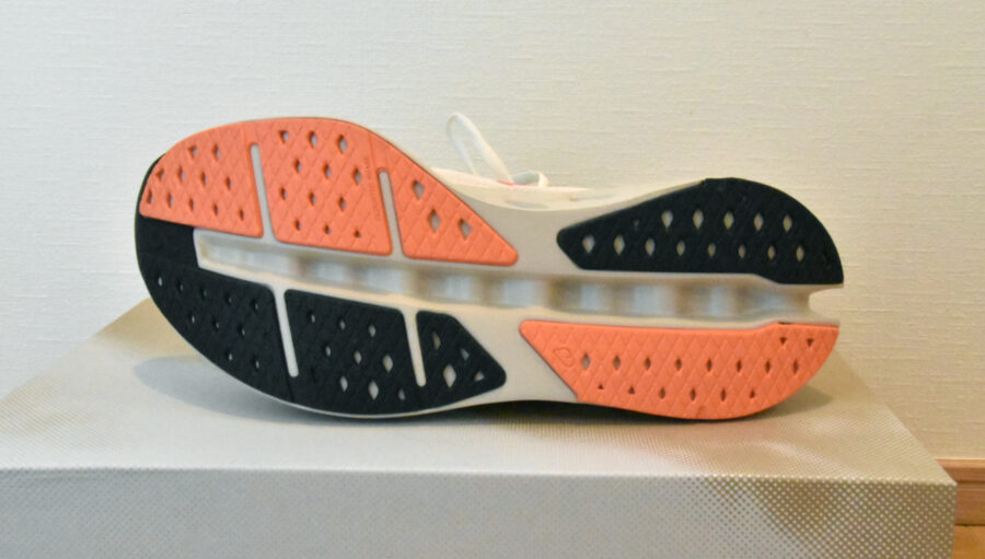 オン_クラウドサーファーマックス_アウトソール