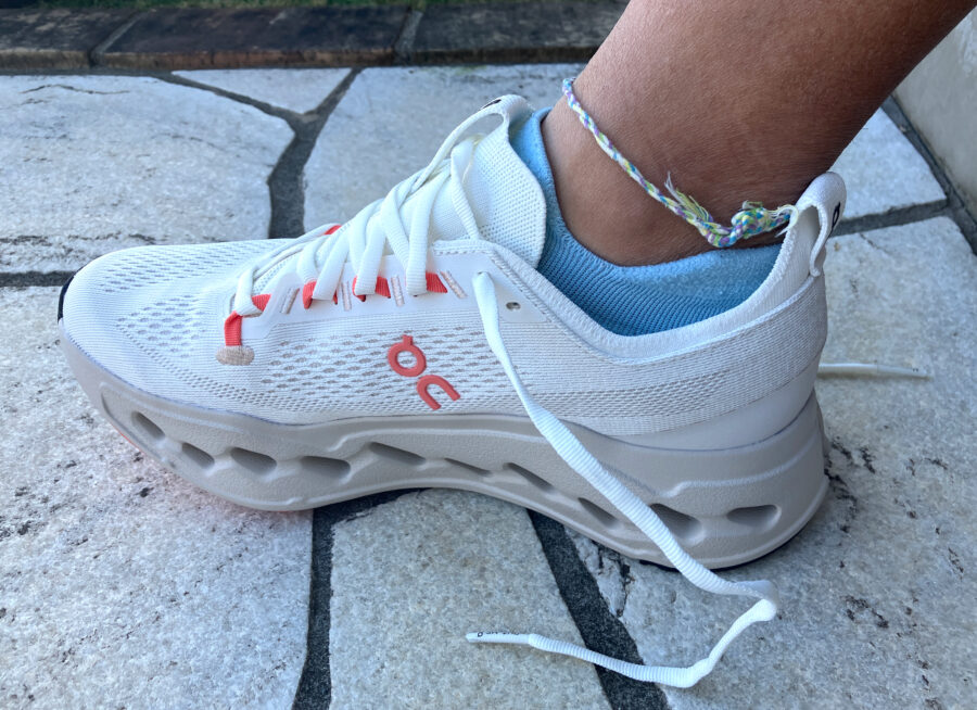 オン_クラウドサーファーマックス_フィット感