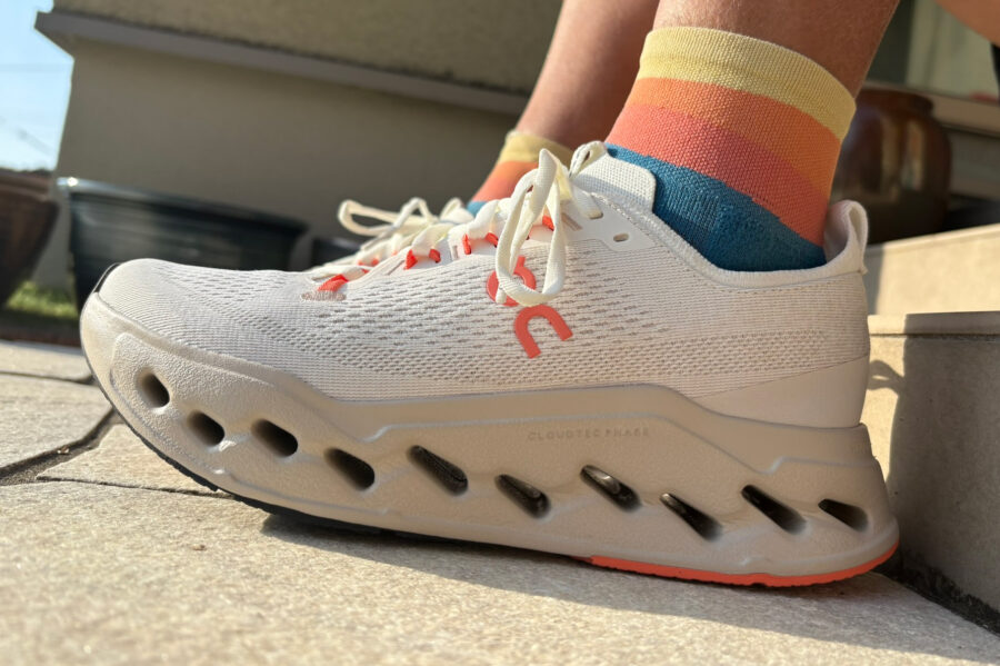 オン_クラウドサーファーマックス_レビュー_着用