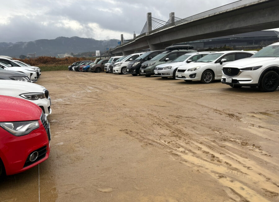 保津川河川敷_臨時駐車場2