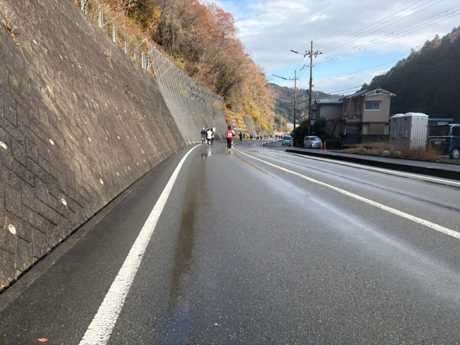 京都亀岡ハーフマラソン_下り坂