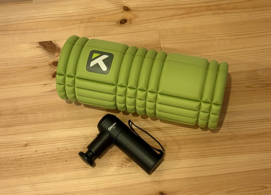 フォームローラーとマッサージガン